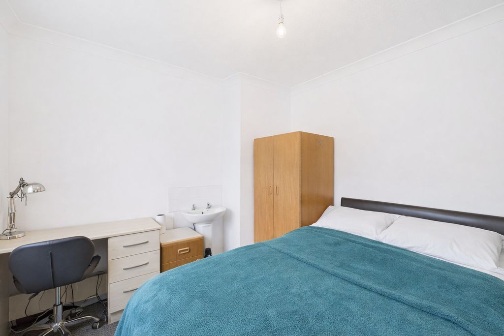 Property photo 2 of 10 Photo 16