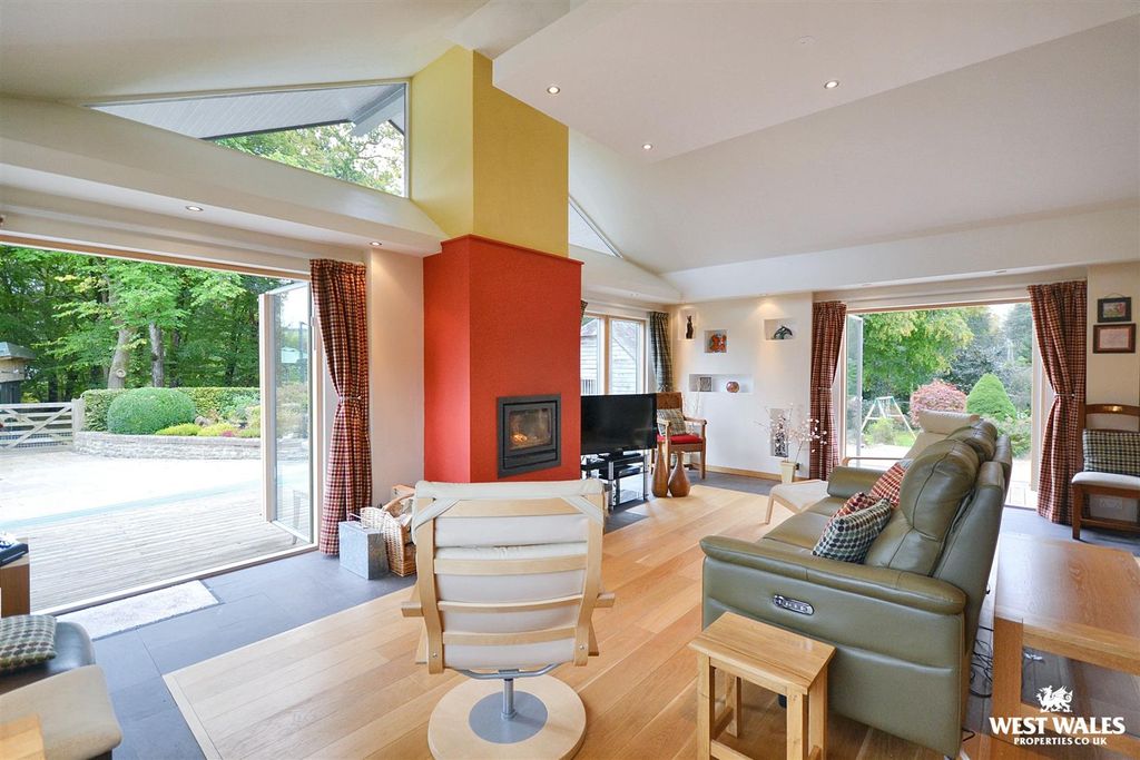 Property photo 3 of 45 Living Room