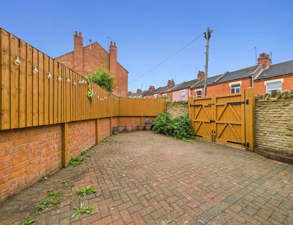 Property photo 3 of 15 Outside