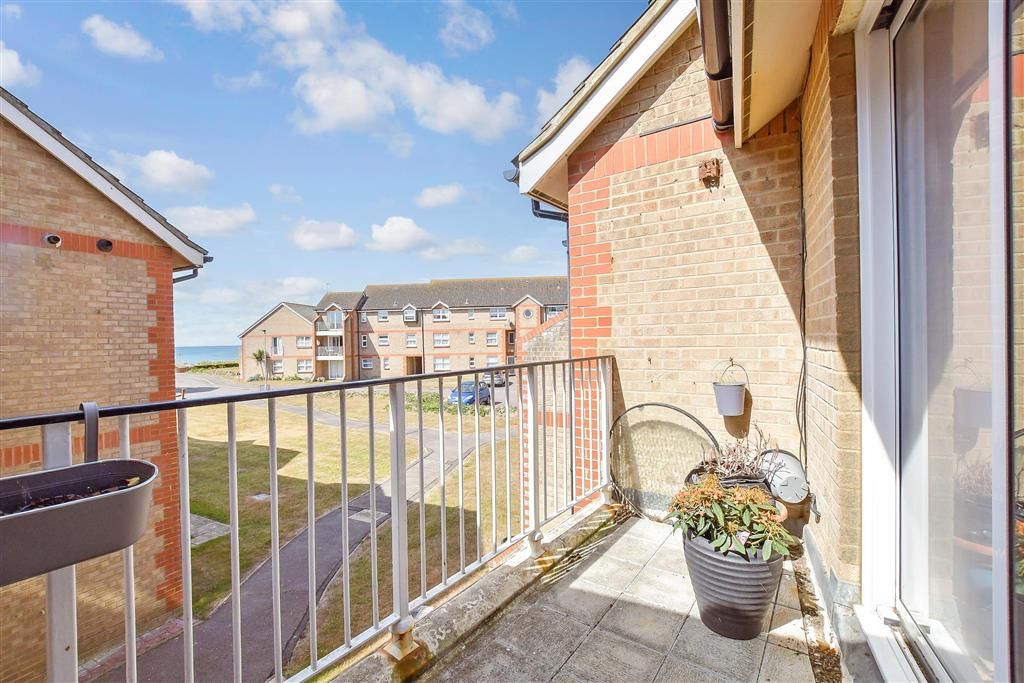 Property photo 1 of 9 Balcony / Terrace