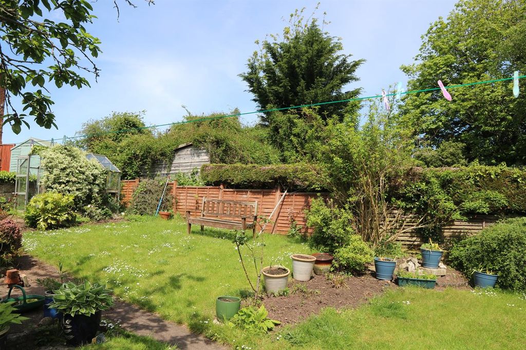 Property photo 2 of 11 Photo