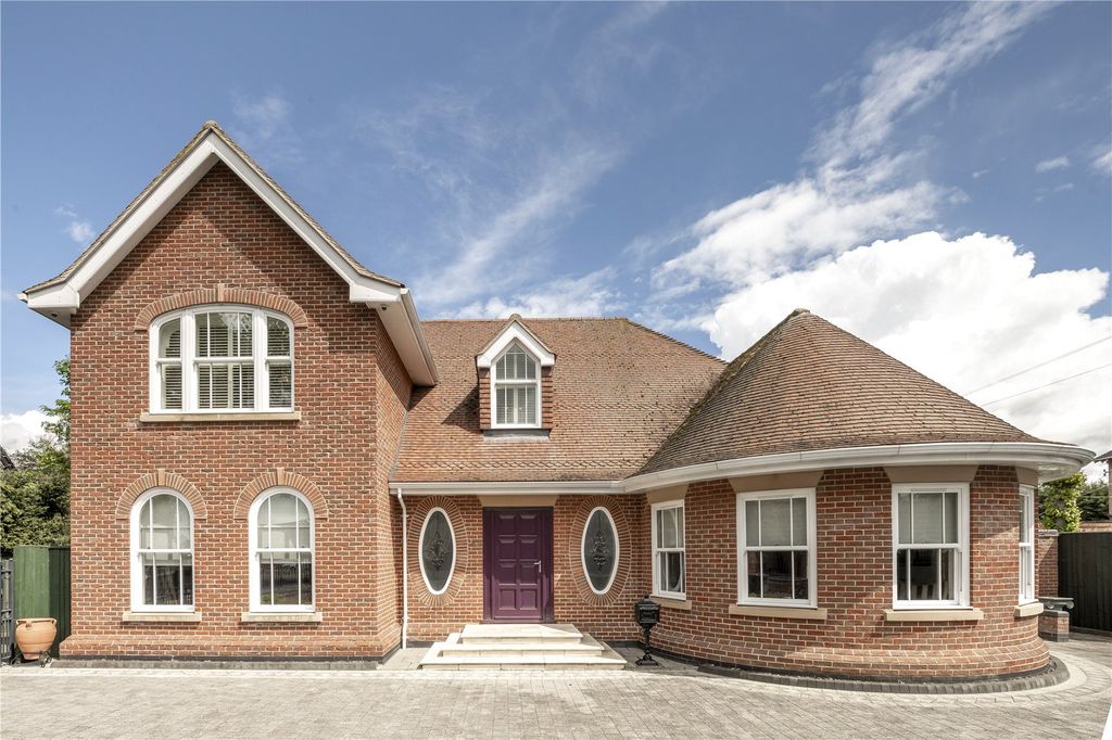 Property photo 1 of 34 Picture No. 27