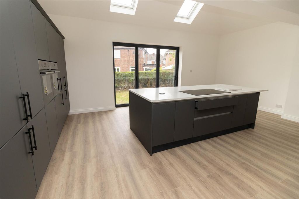 Property photo 3 of 12 Open Plan Living