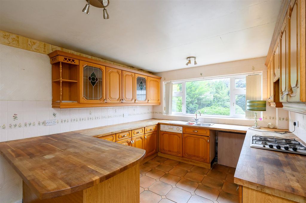 Property photo 2 of 15 Kitchen