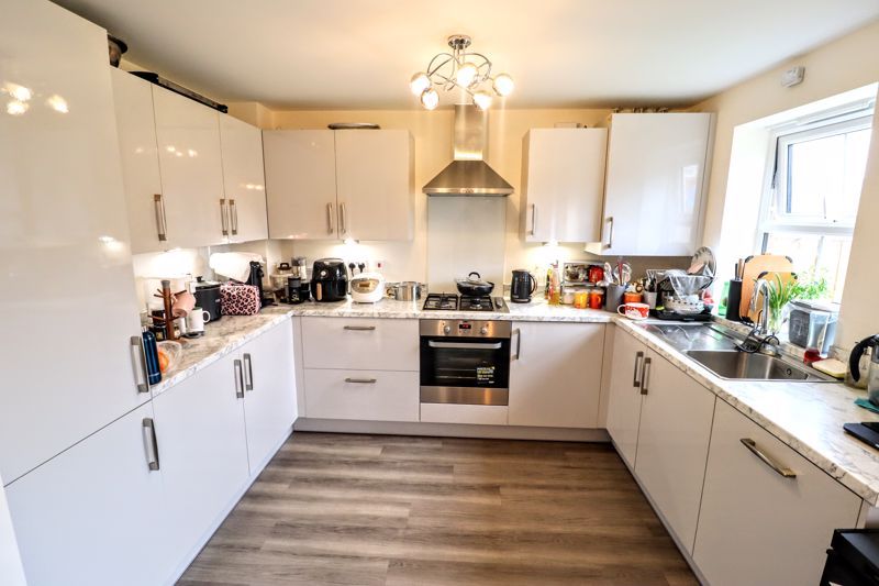 Property photo 2 of 12 Kitchen