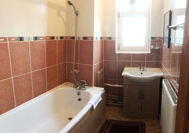 Property photo 2 of 4