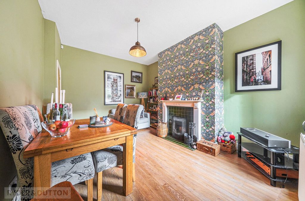 Property photo 3 of 16 Dining Room