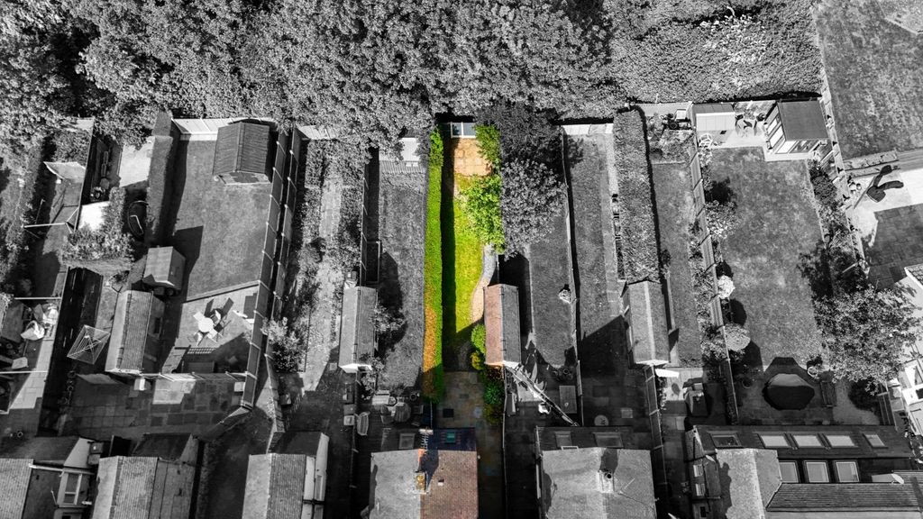 Property photo 3 of 20 Picture No. 28