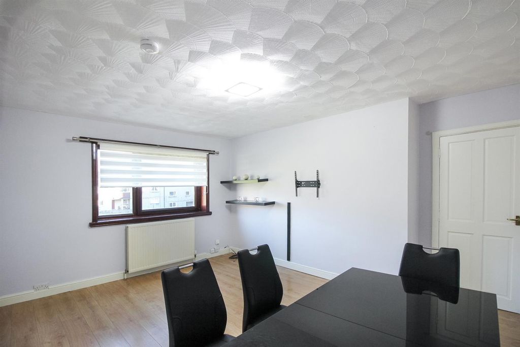 Property photo 2 of 14 Lounge 1B.Jpg