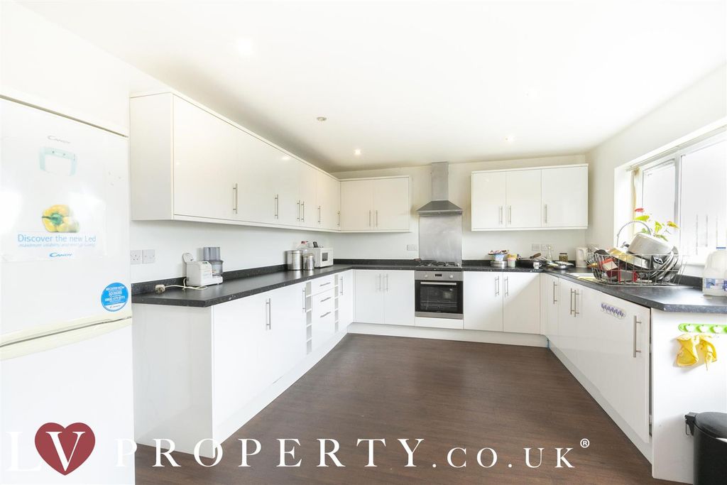 Property photo 2 of 15 N3.Jpg