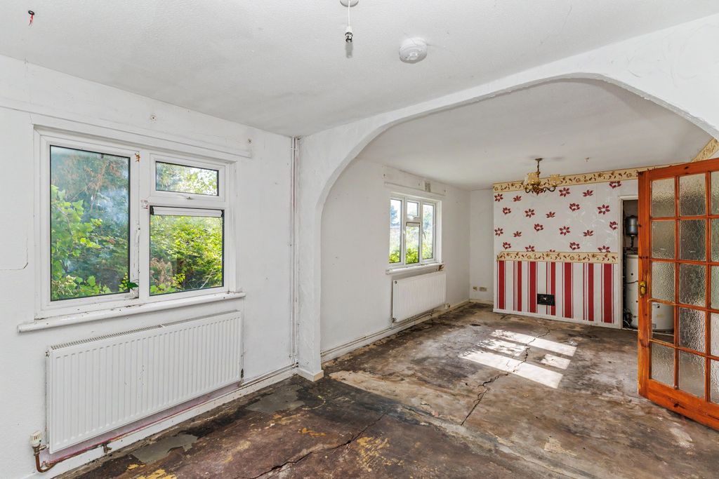 Property photo 3 of 16 2 Church Walk, Stow Longa, Huntingdon, Cambridge, Pe28 0Tw