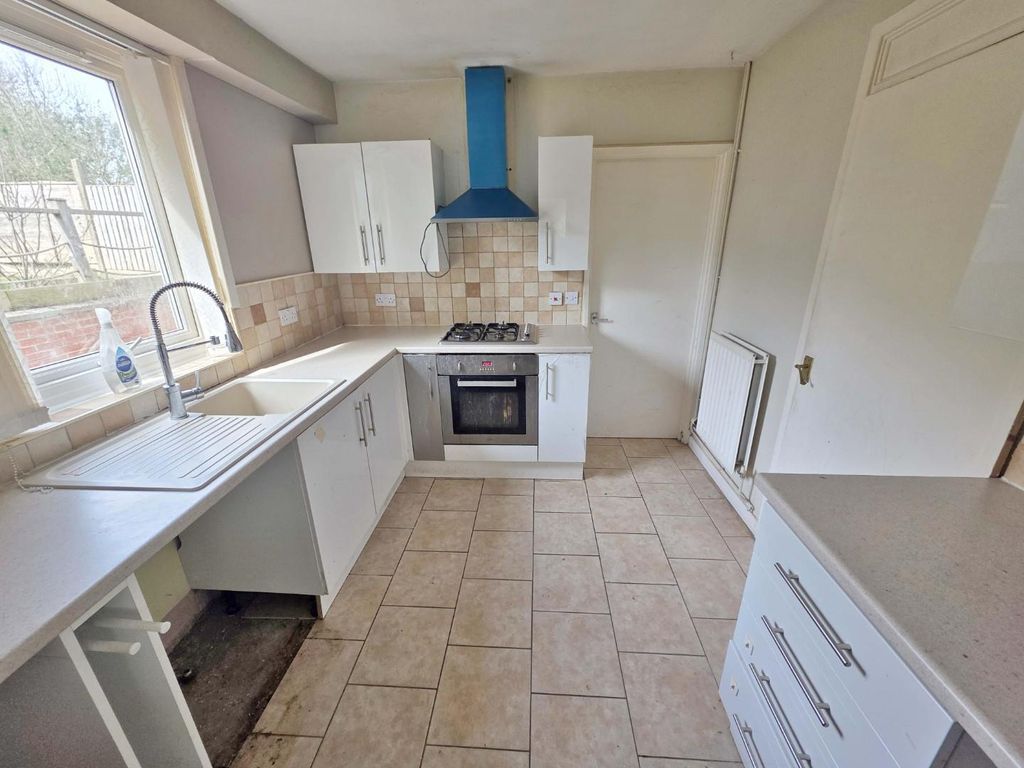 Property photo 2 of 15 Kitchen.Jpg