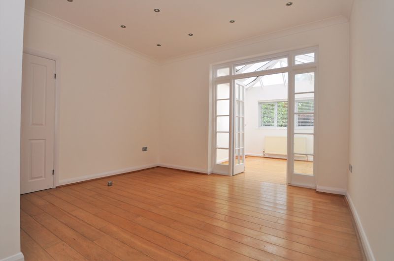 Property photo 3 of 18 Photo 9