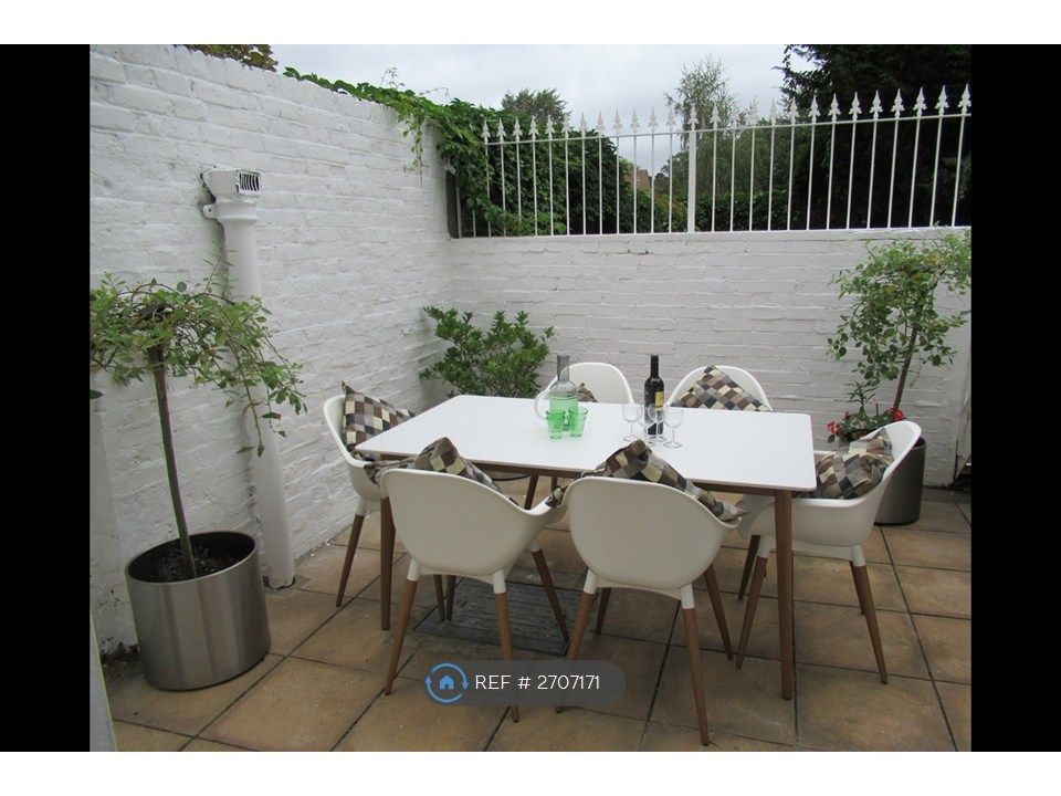 Property photo 1 of 7 Patio Garden