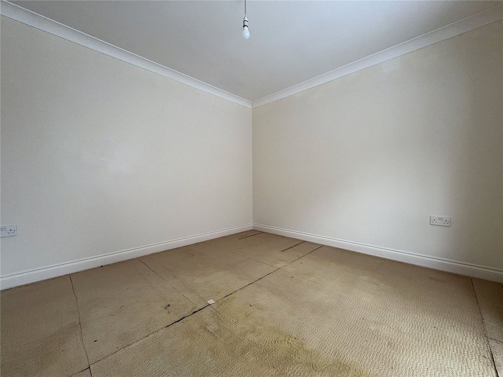 Property photo 3 of 20 Dining Room