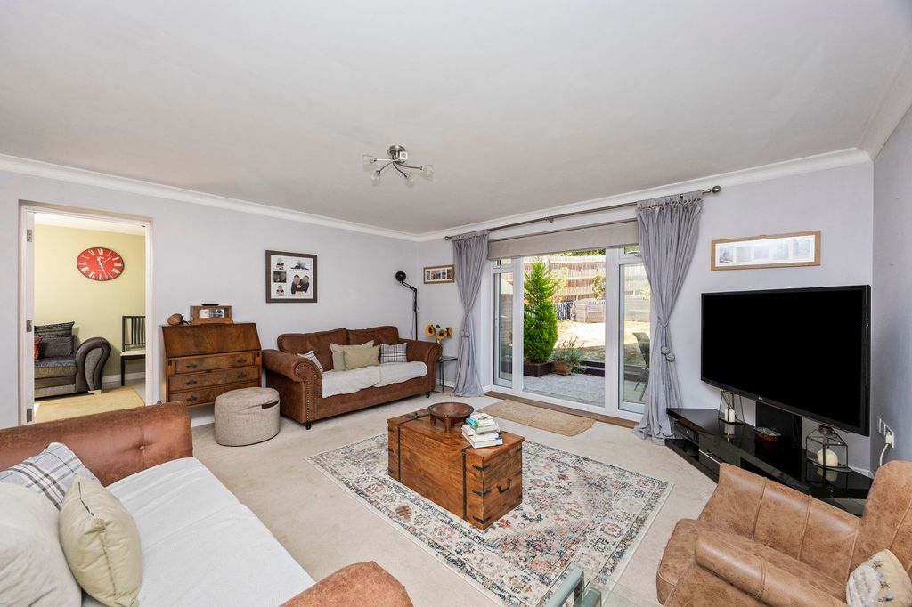 Property photo 2 of 22