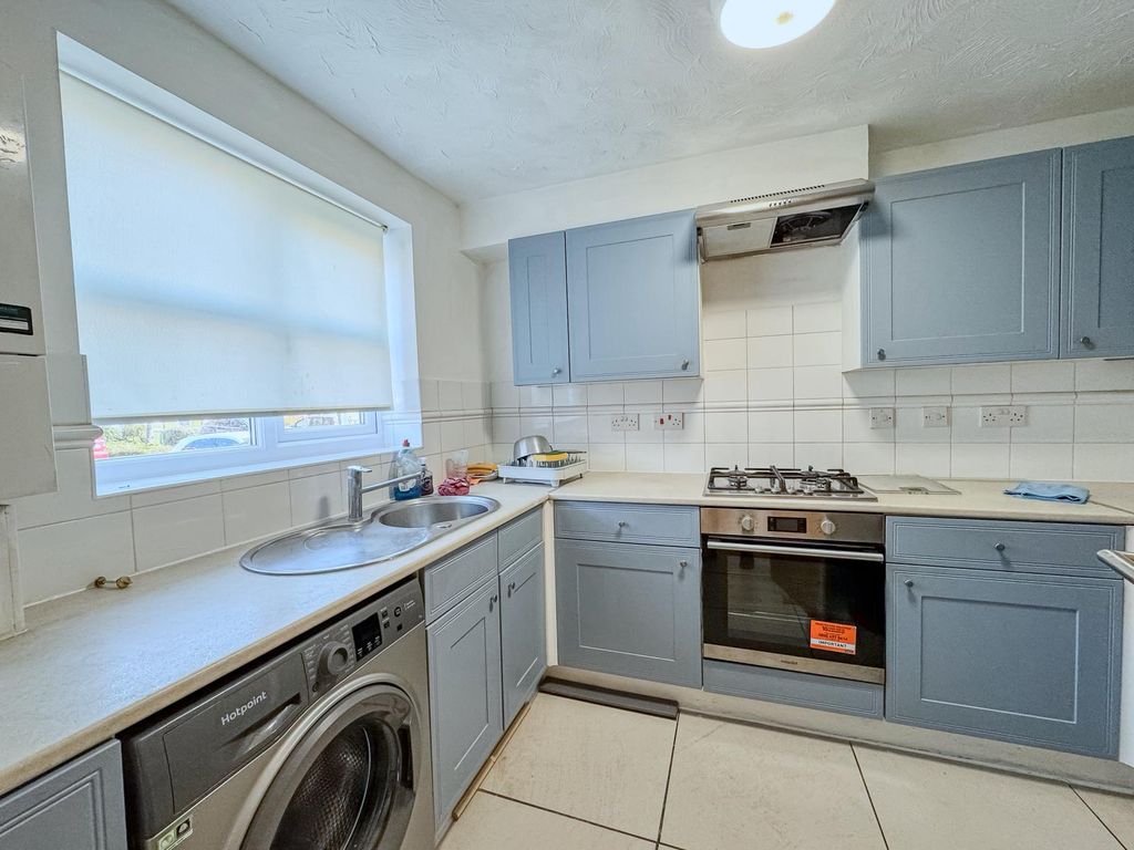 Property photo 1 of 14 3 Bed Terraced House To Rent Basevi Way, London Se8