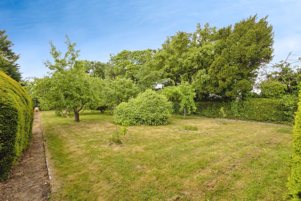 Property photo 3 of 17 Photo