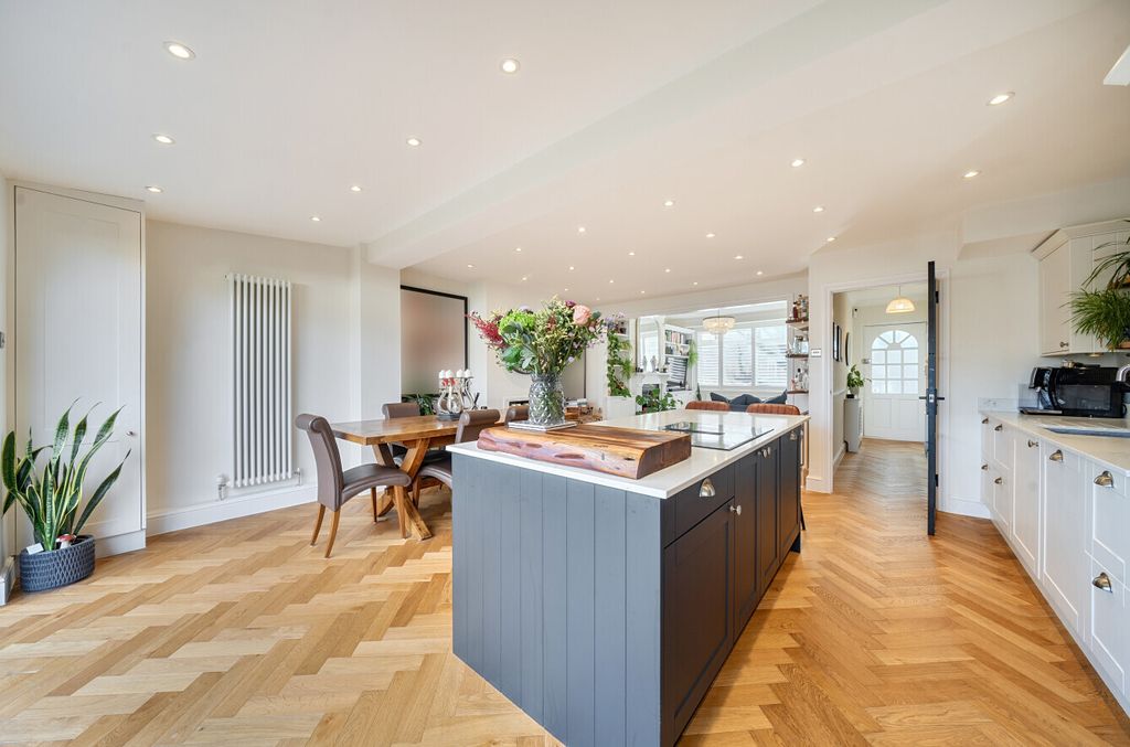 Property photo 2 of 27 Kitchen