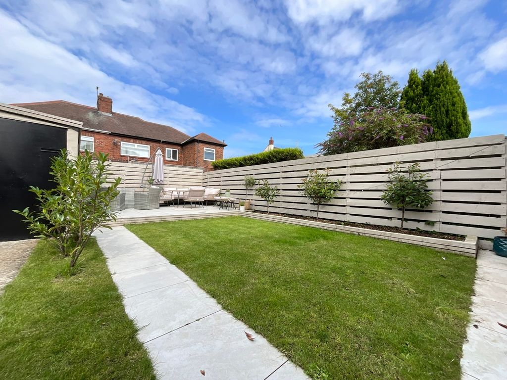 Property photo 3 of 24 4371407