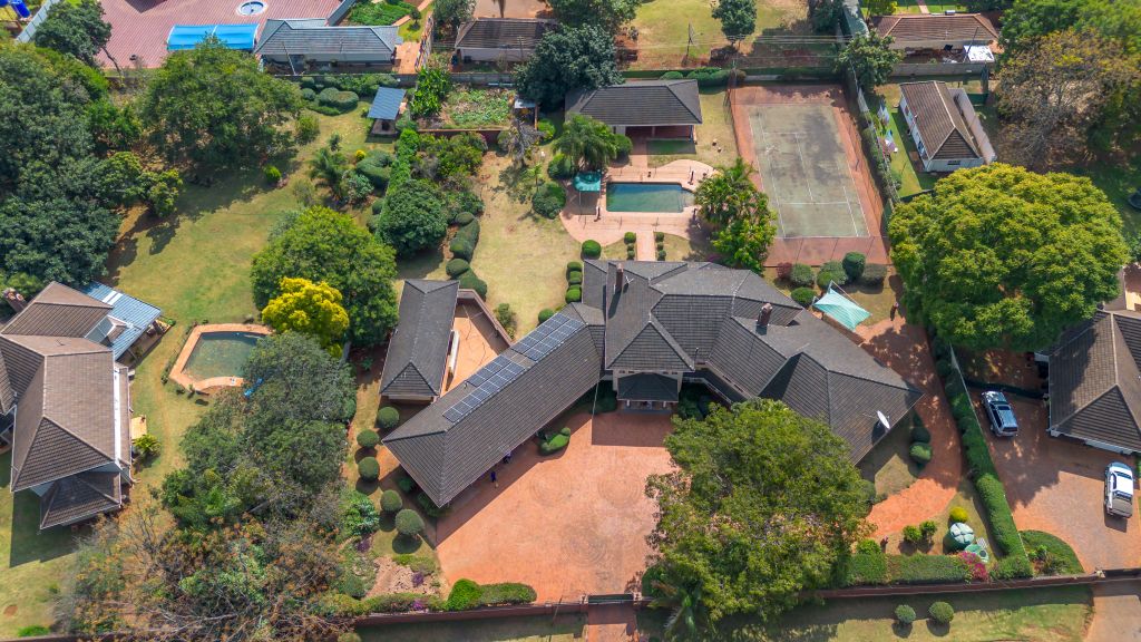 Property photo 1 of 2