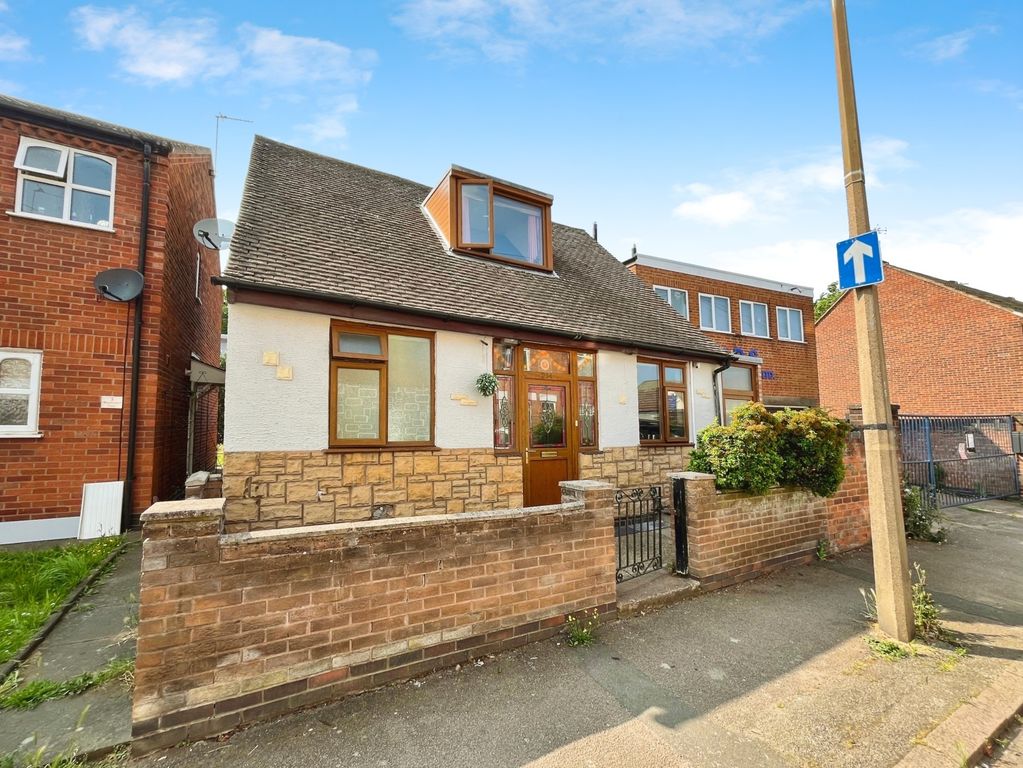 Property photo 1 of 11 Front