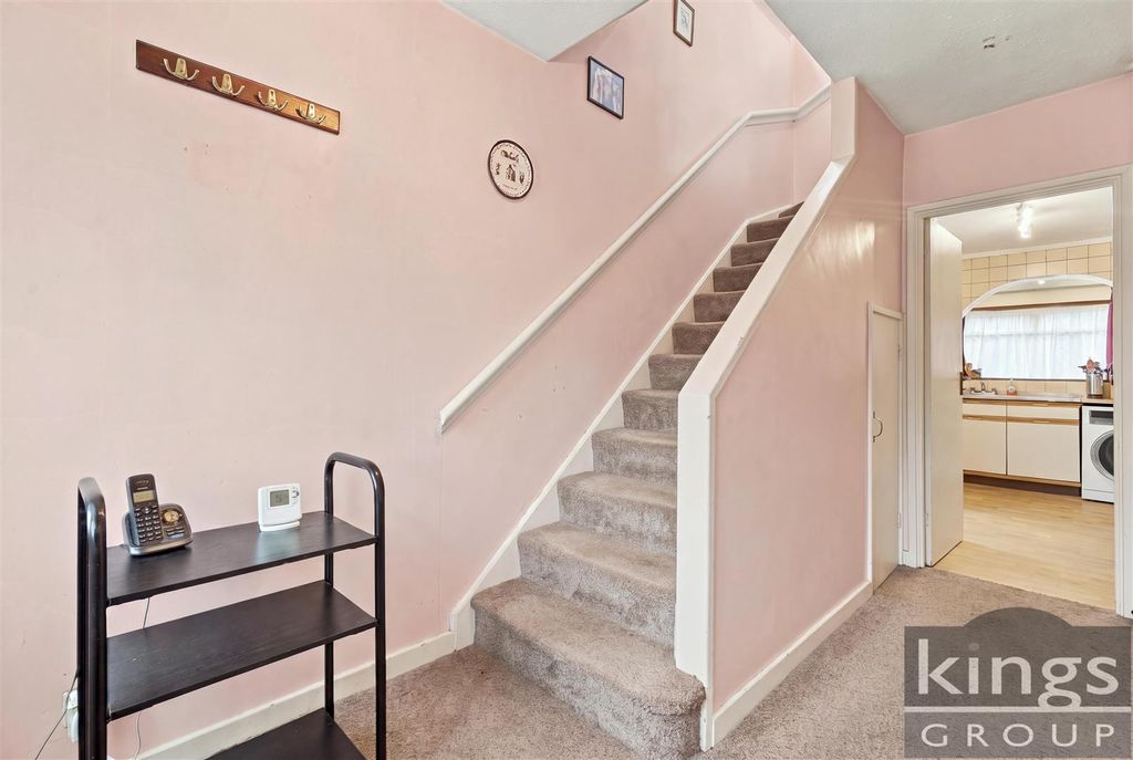 Property photo 2 of 27