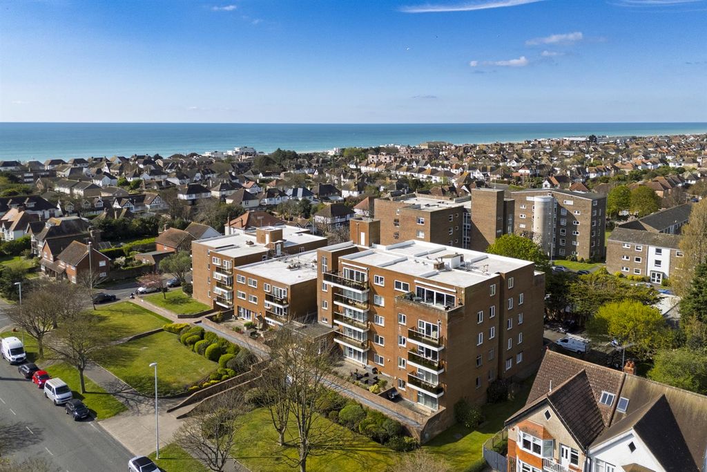 Property photo 1 of 46 42 Cardinal Court Final-1.Jpg