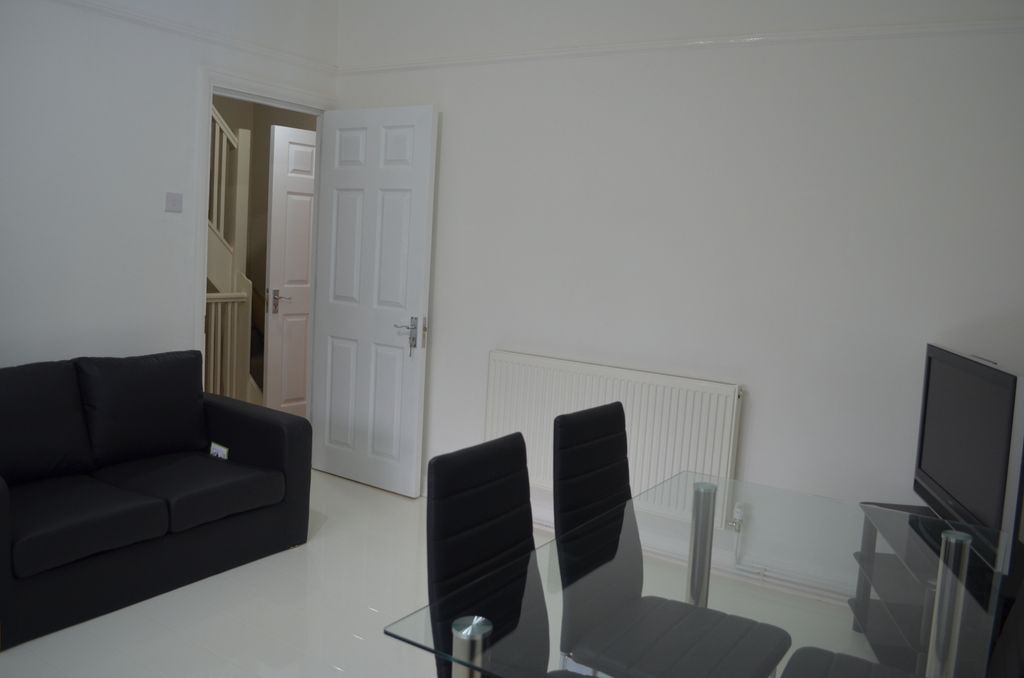 Property photo 3 of 13 Gallery
