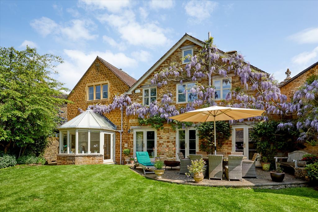 Property photo 1 of 16 Image