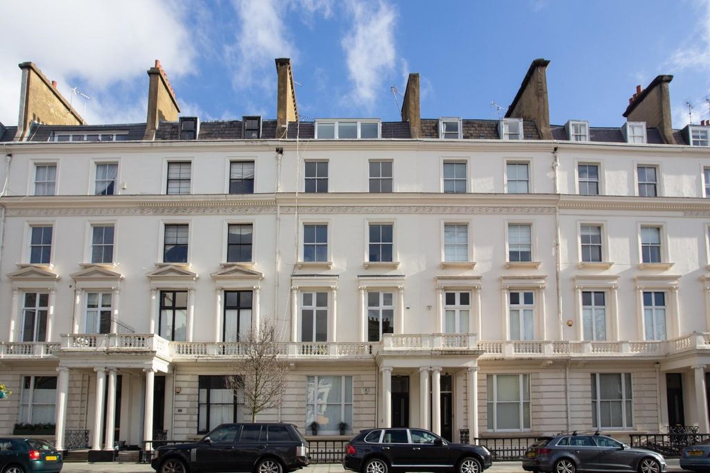 Property photo 2 of 10 Building Exterior