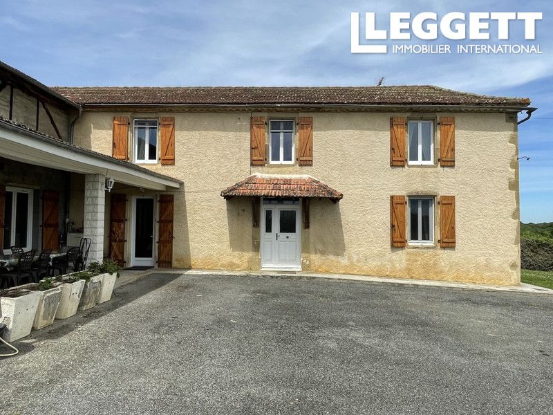 Property photo 2 of 10