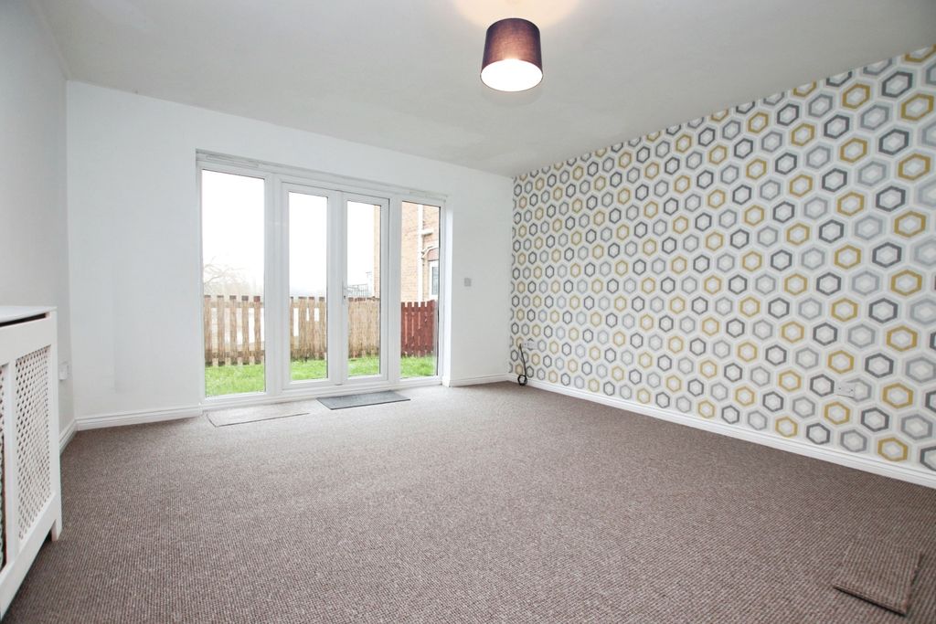 Property photo 3 of 23 4696982