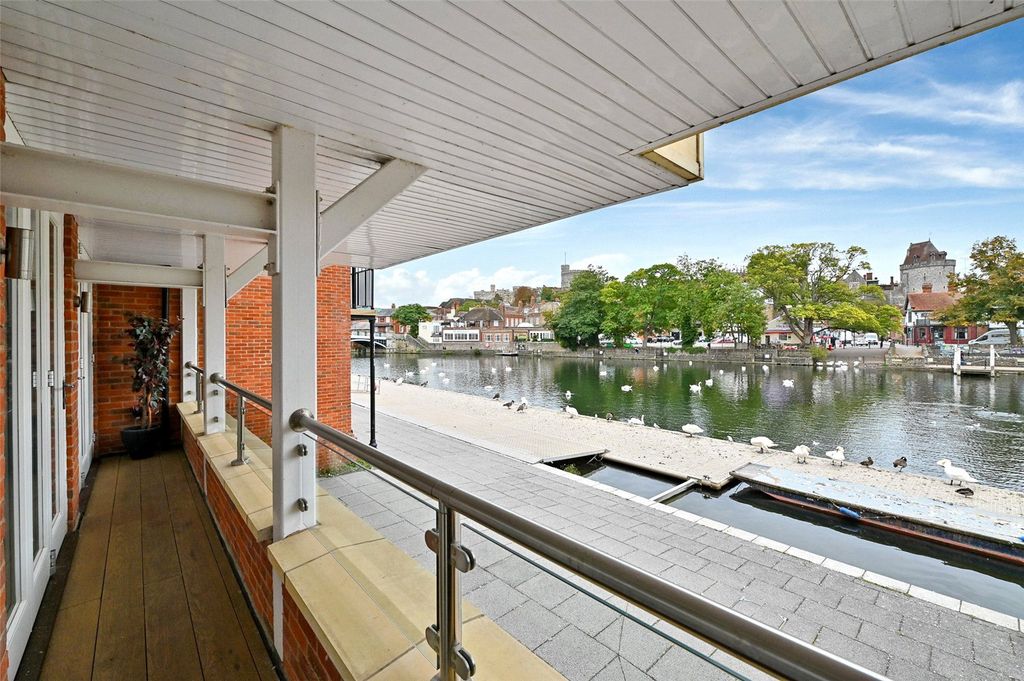 Additional image 13 of 3 bed flat for saleBrocas Street, Eton, Windsor, Berkshire SL4