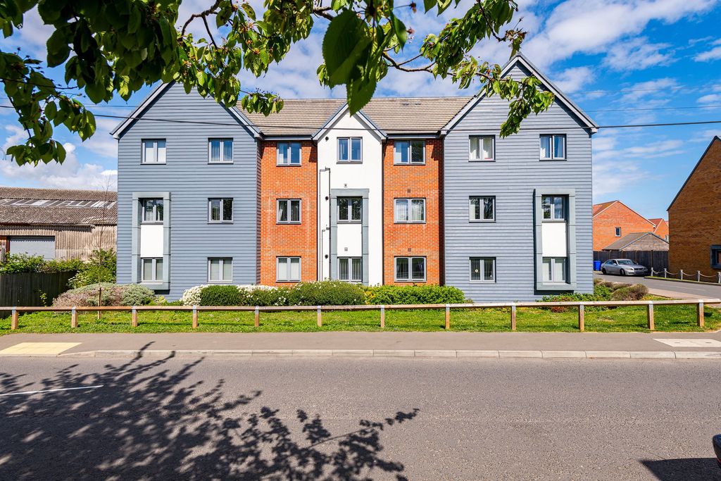 Property photo 2 of 15