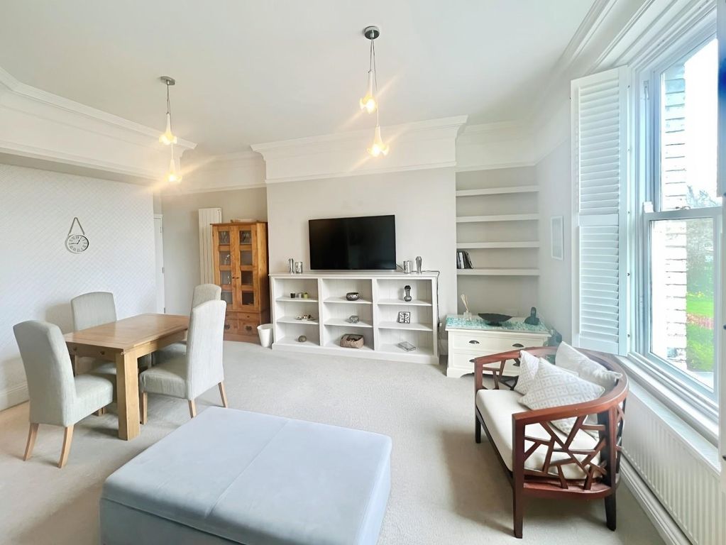 Property photo 2 of 17 Living Area