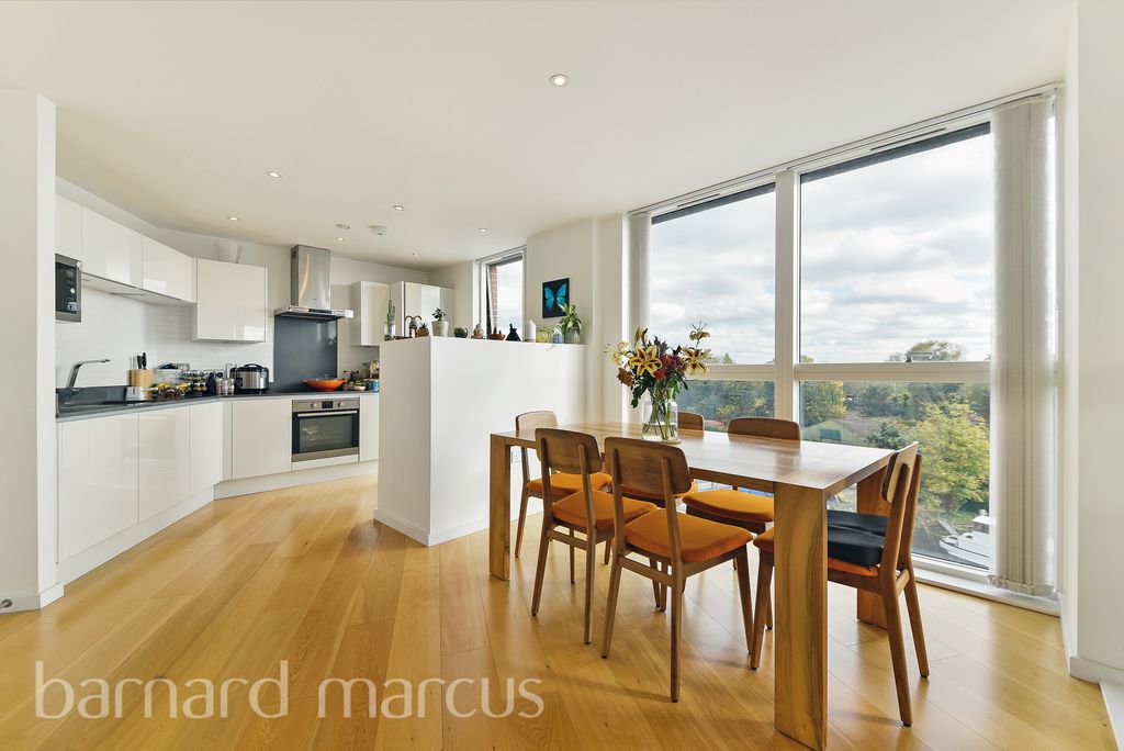 Property photo 2 of 7 Front