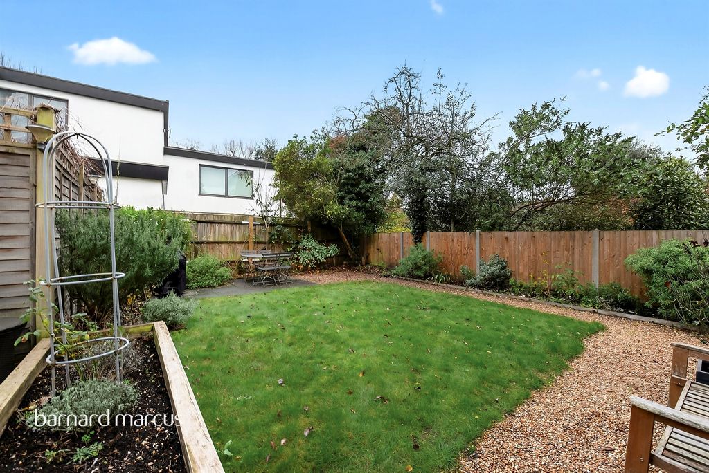 Property photo 3 of 9