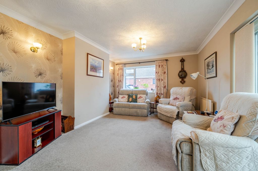 Property photo 2 of 27 1377029-17-690c9Ea3Becaa