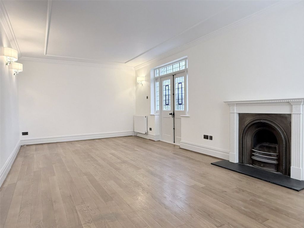 Property photo 2 of 24 Picture No. 06