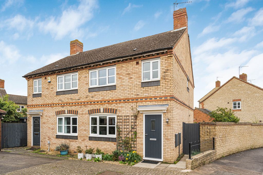 Property photo 1 of 26