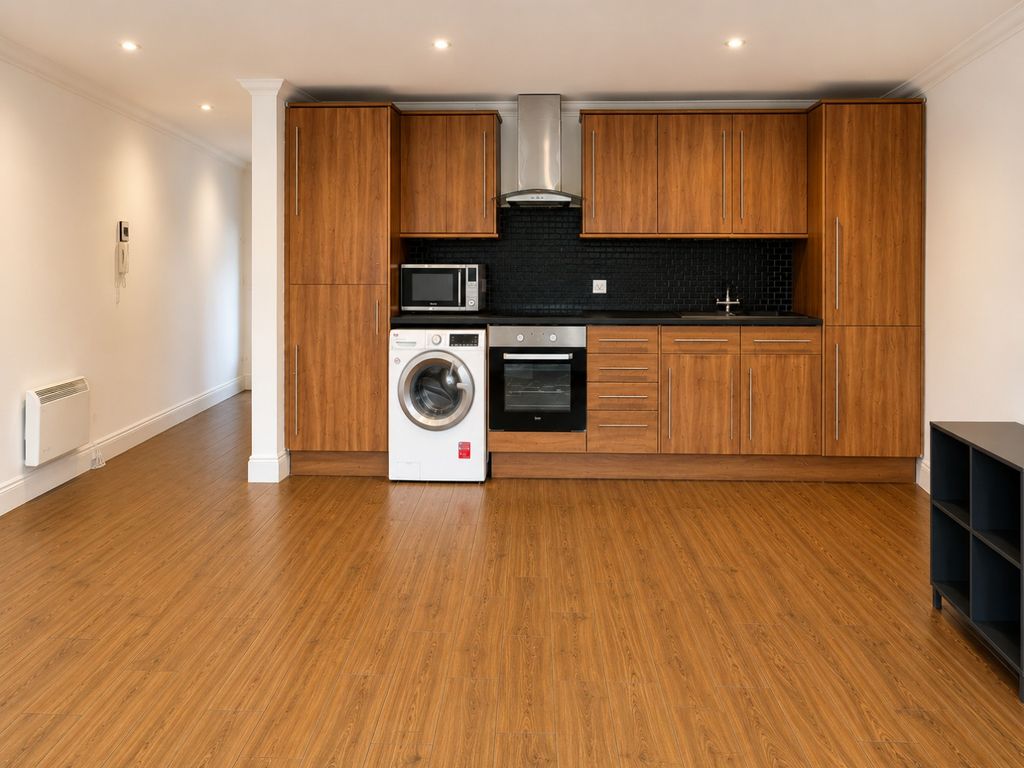 Property photo 3 of 9