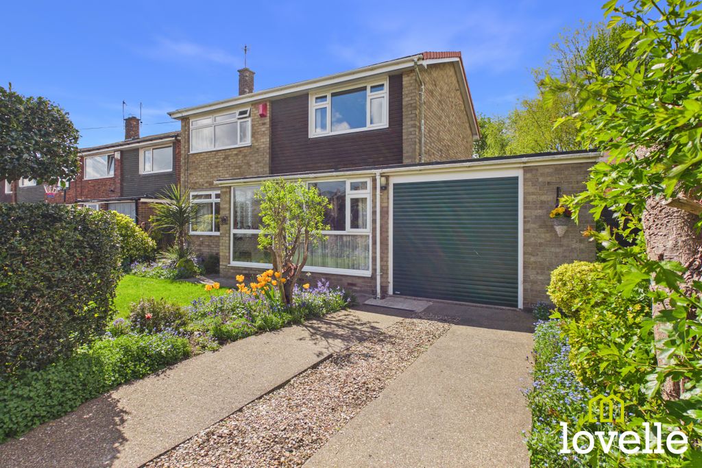 Property photo 1 of 37