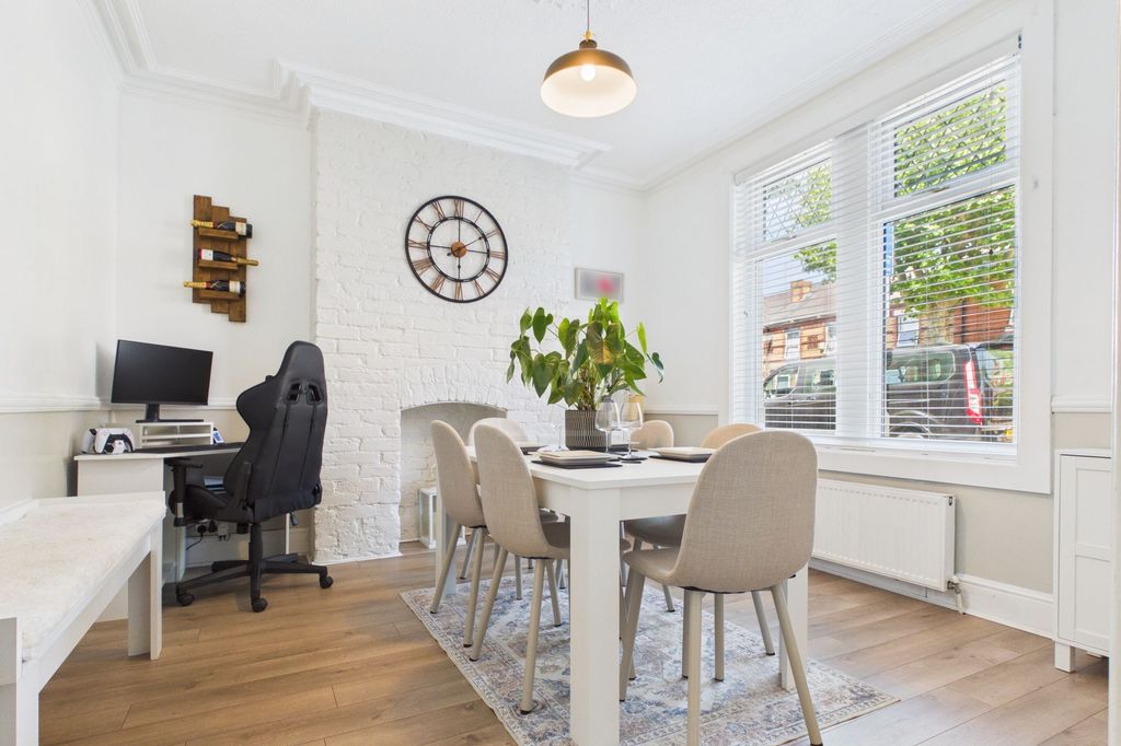 Property photo 3 of 18 Dining Room