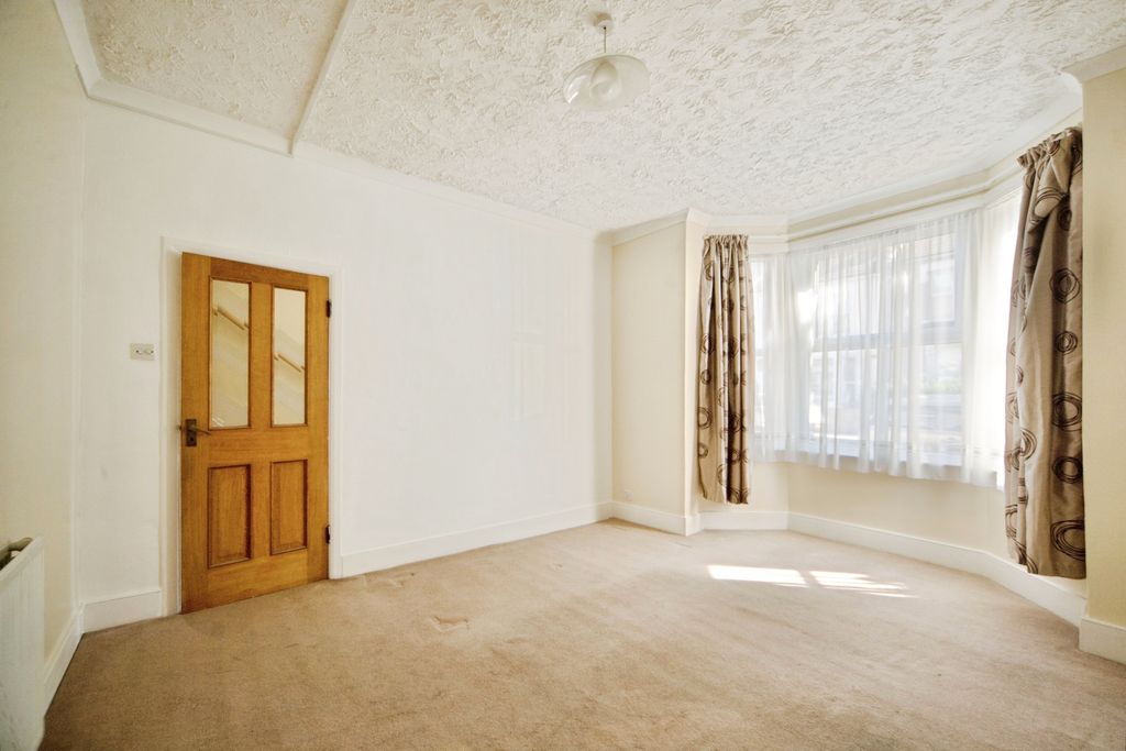Property photo 2 of 20 Reception Room