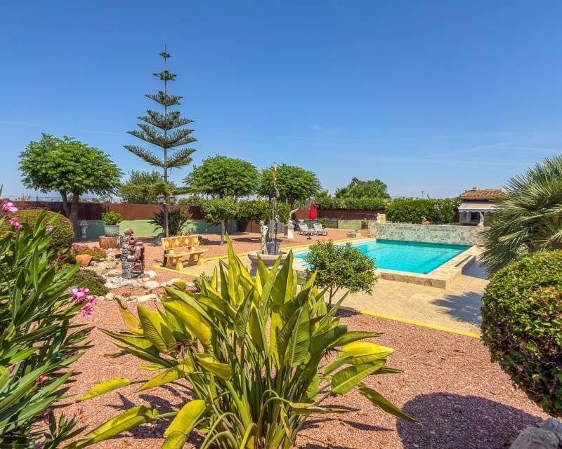 Property photo 2 of 50