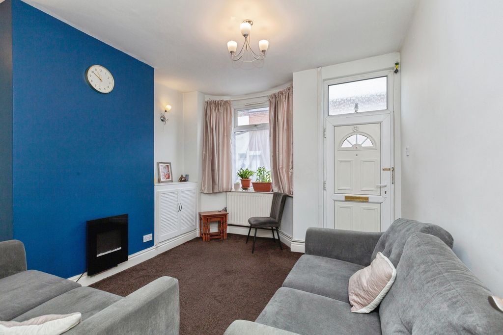 Property photo 2 of 11 Pbox-Img.Jpg