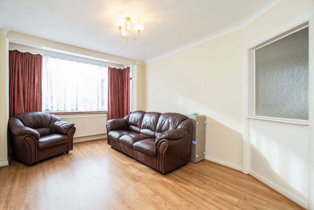 Property photo 2 of 9