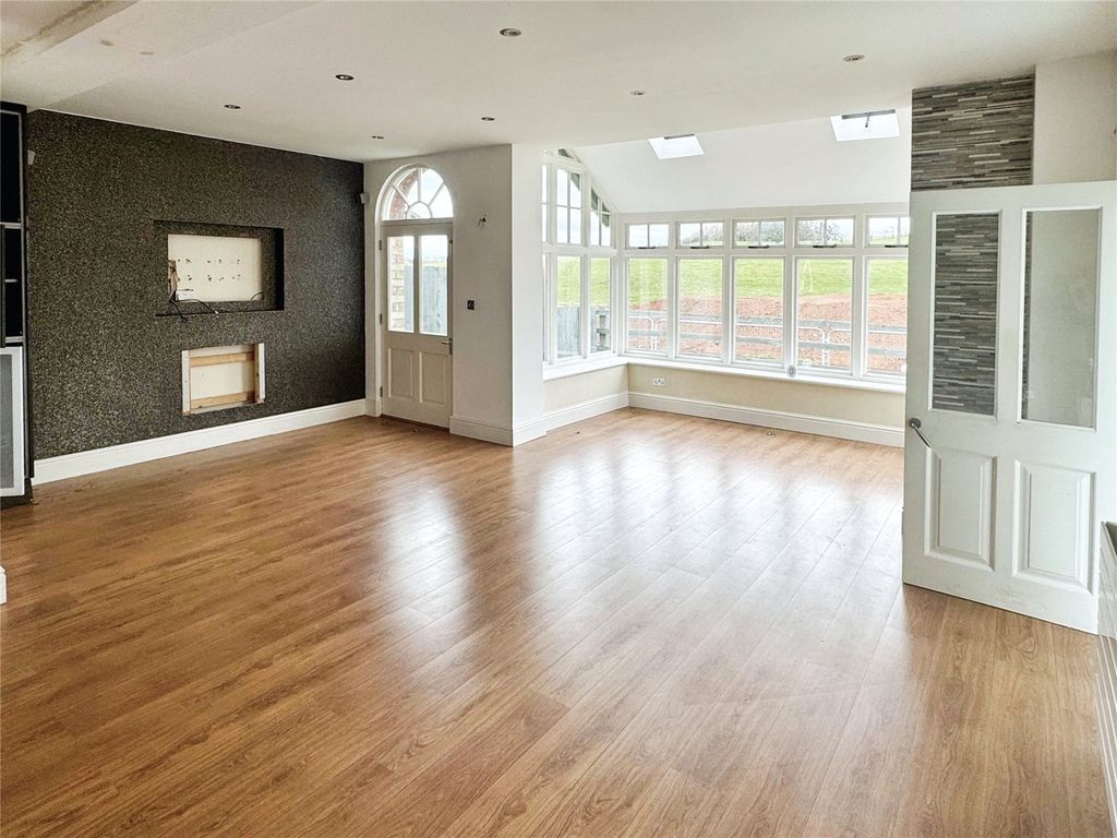 Property photo 2 of 21 Family Room