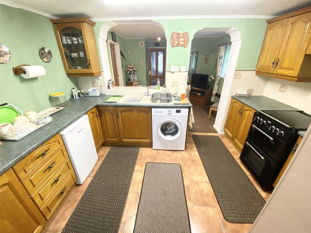 Property photo 2 of 17 Picture No. 05